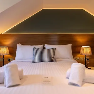 The Crown Pub & Guest house